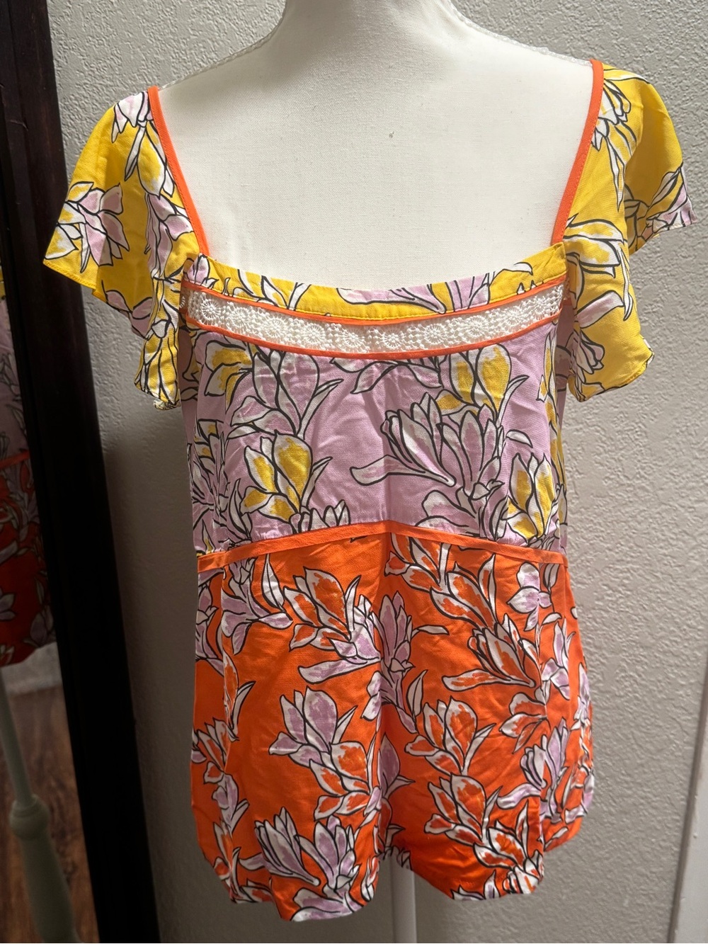 Anthropologie FARM Rio Floral Pink Yellow Orange Lace-Trim Square-Neck Blouse